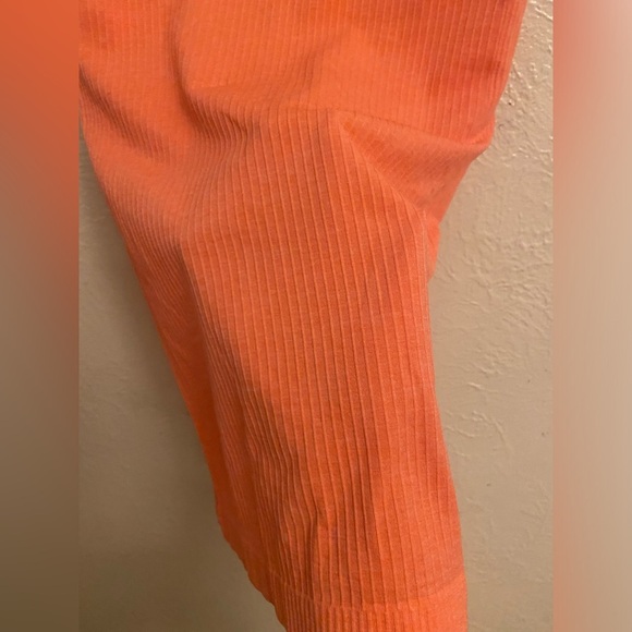 Lululemon top - Picture 3 of 14